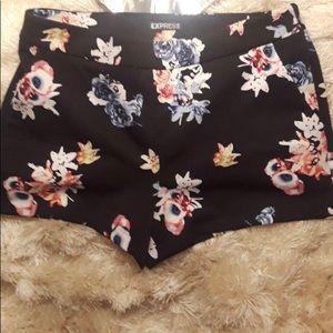EXPRESS SHORT